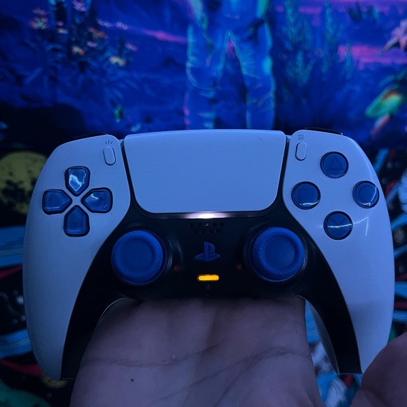 Ps5 dualsense controller - Picture 5 of 7